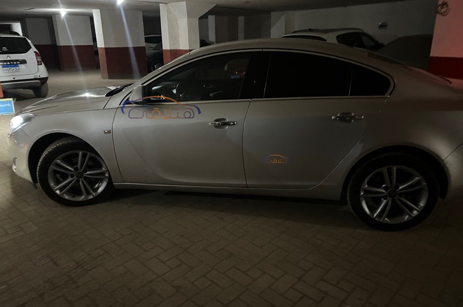 Insignia Opel Silver