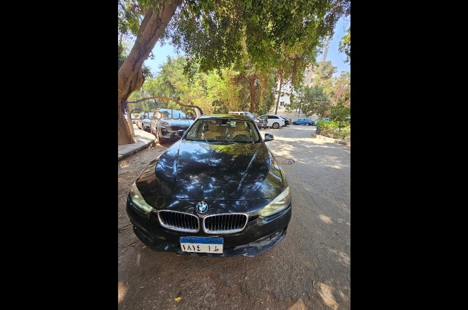 320 BMW أسود