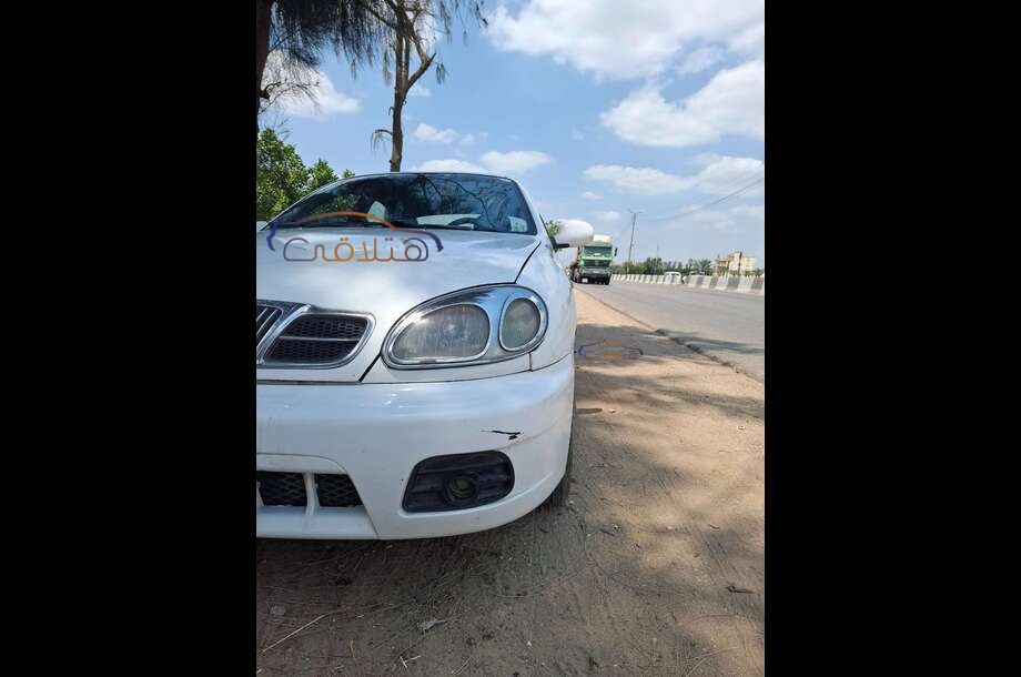 Lanos 2 Daewoo أبيض