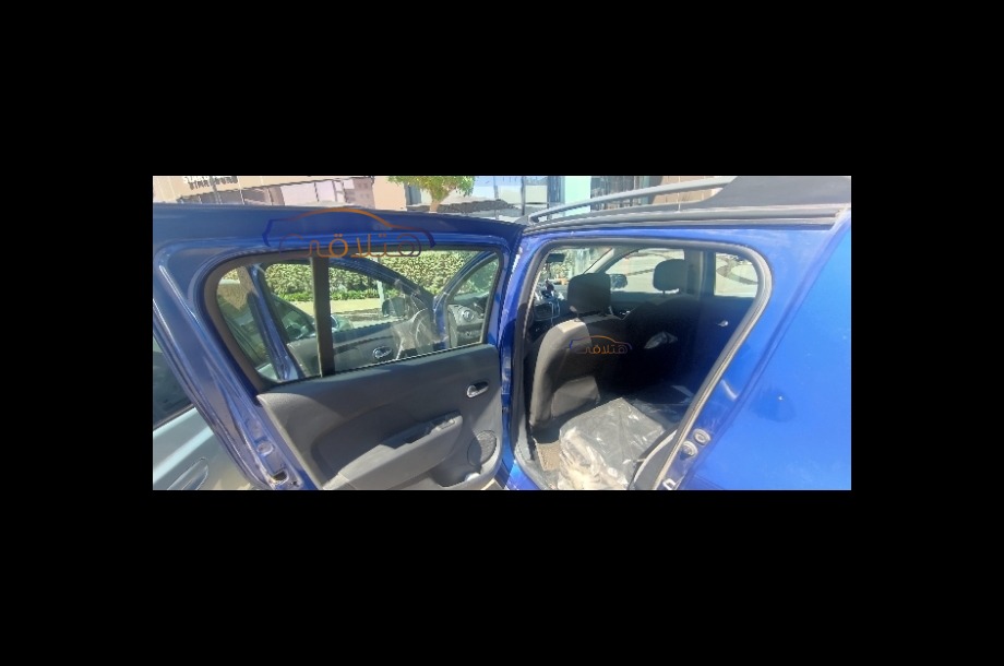 Sandero Step Way Renault أزرق