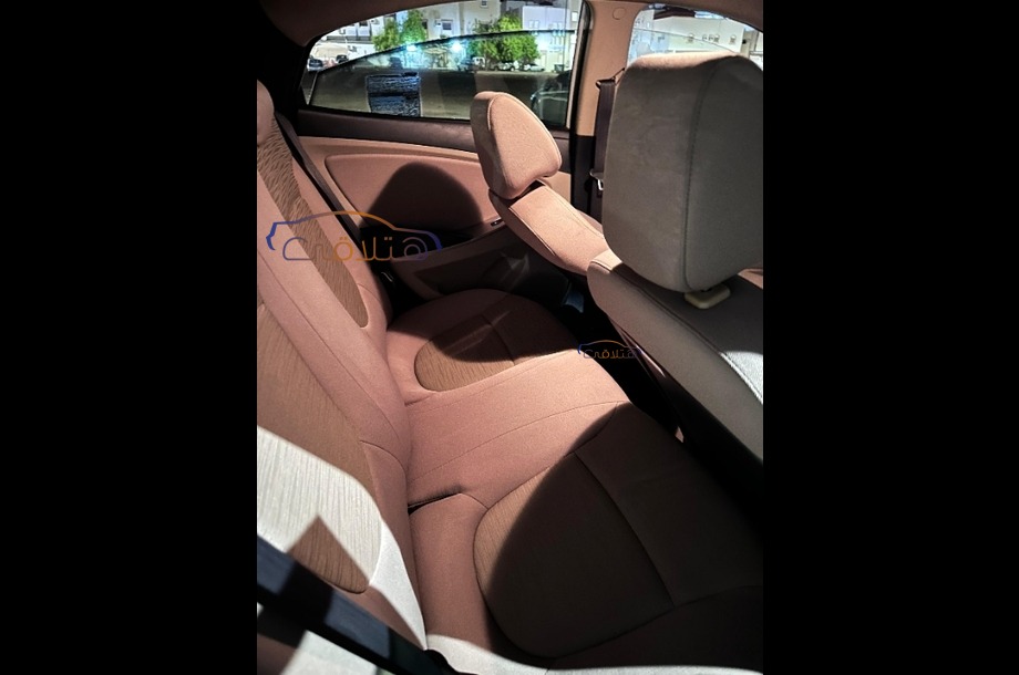 Accent Hyundai أبيض