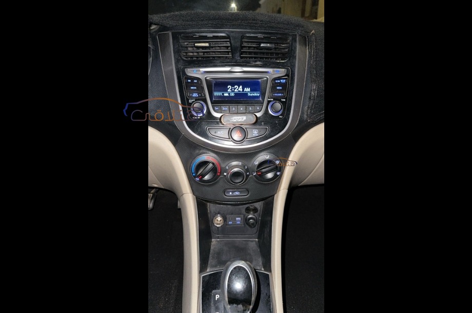Accent Hyundai أبيض