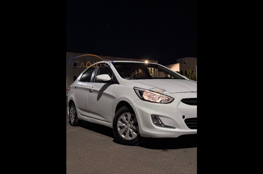 Accent Hyundai أبيض