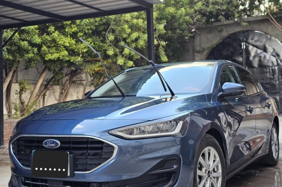 Focus Ford Dark blue