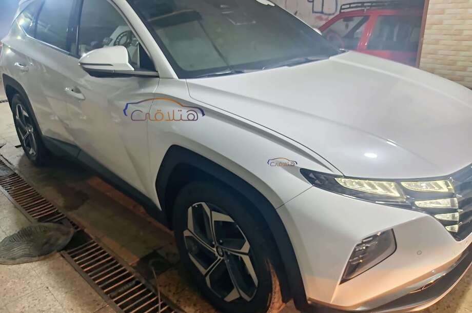 Tucson Hyundai White