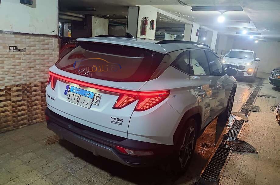 Tucson Hyundai White