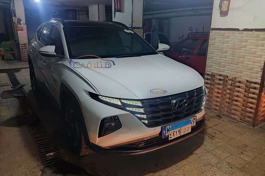 Tucson Hyundai White