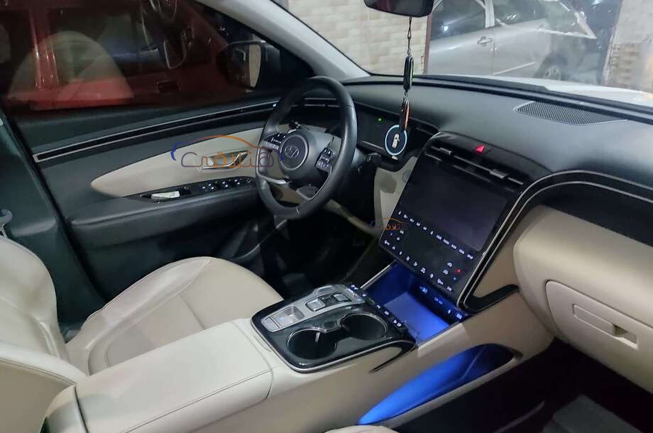 Tucson Hyundai White