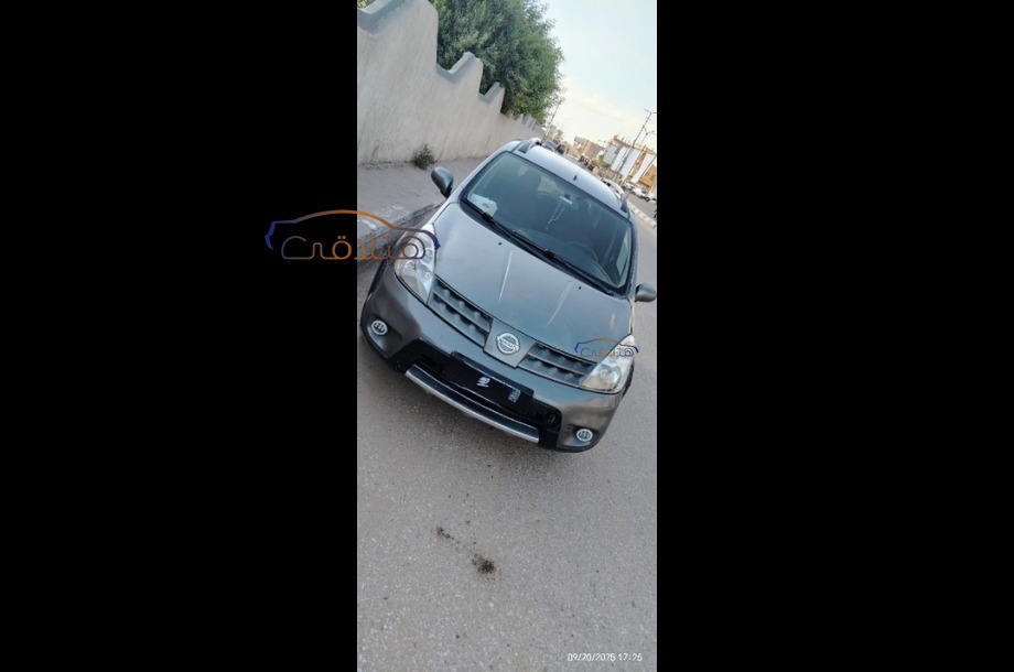 Livina Nissan Dark grey