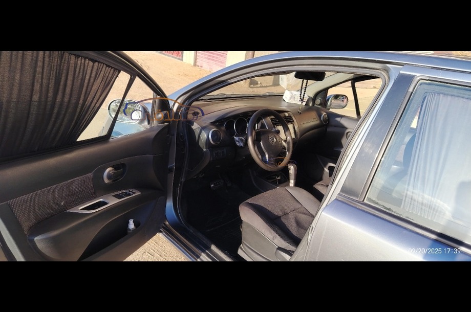 Livina Nissan Dark grey