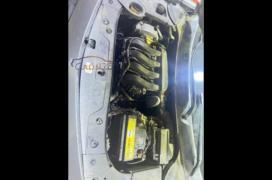 Megane Renault رمادي