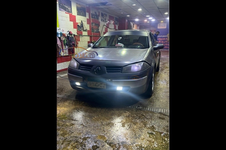 Megane Renault رمادي