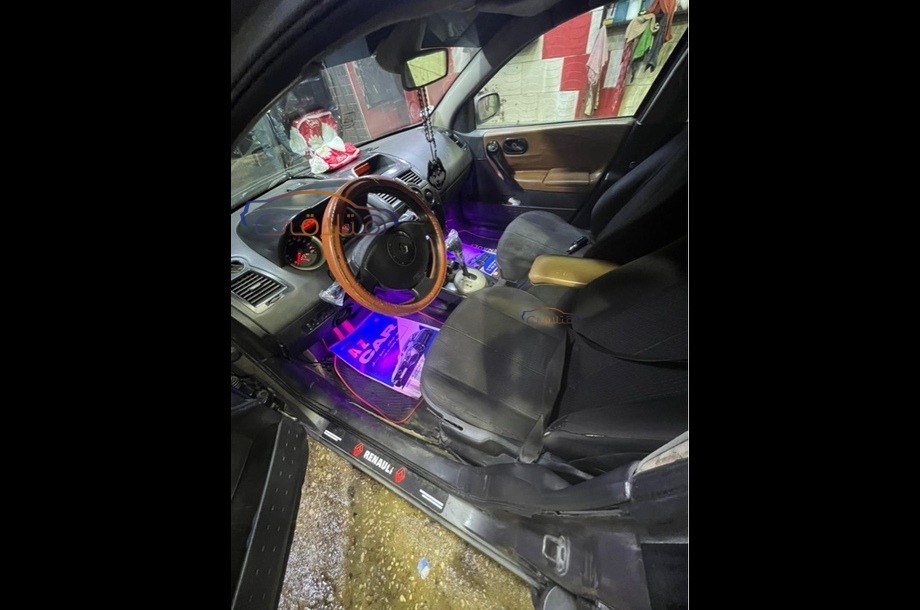 Megane Renault رمادي