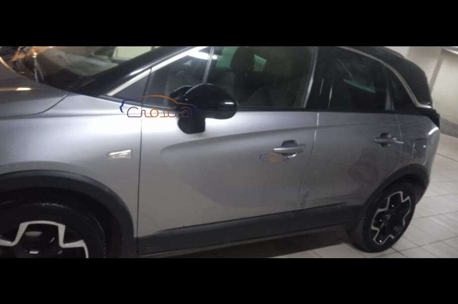 Crossland Opel فضي