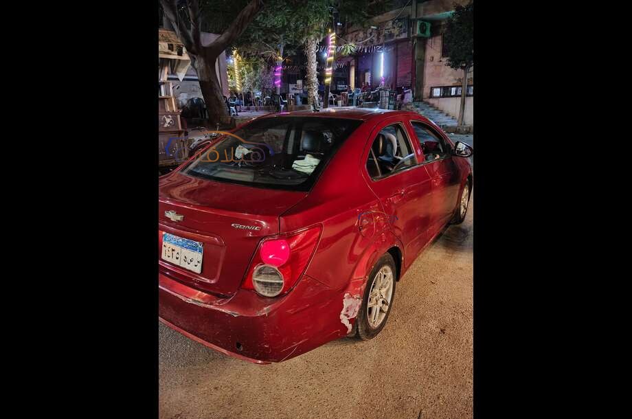 Sonic Chevrolet احمر