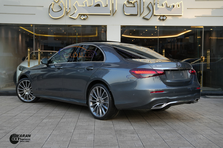 E 300 Mercedes رمادي