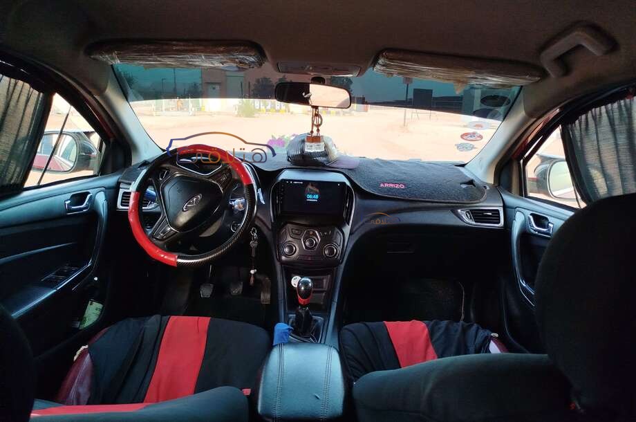 Arrizo 5 Chery احمر غامق