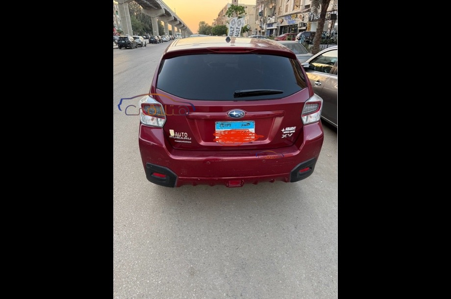 XV Subaru احمر