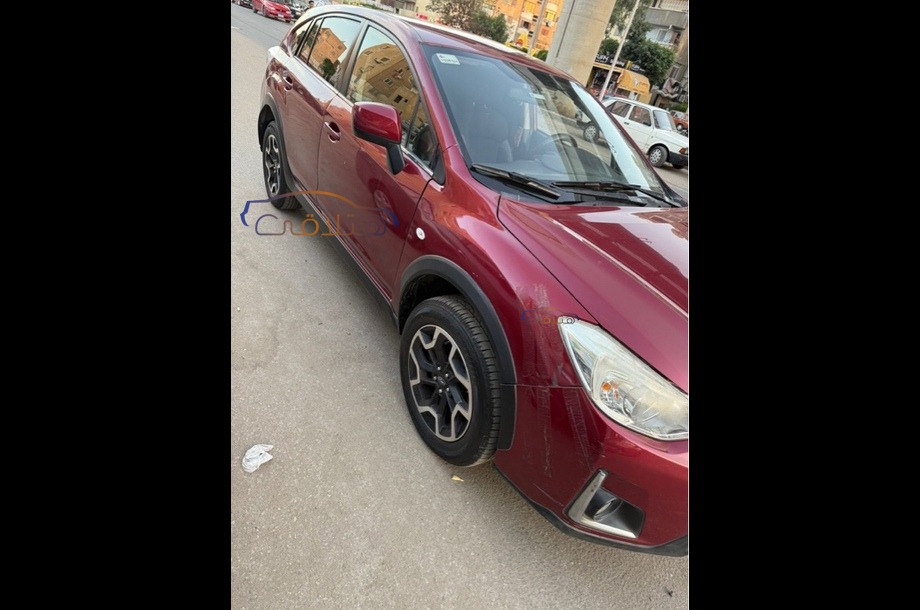 XV Subaru احمر