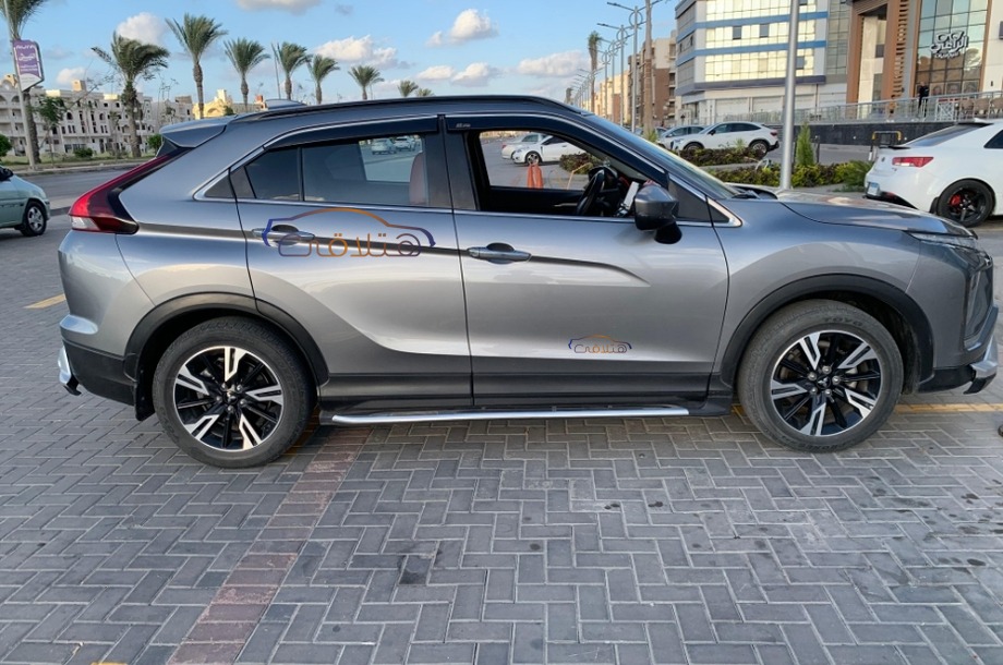 Eclipse Cross Mitsubishi Gray