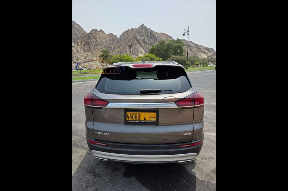 Azkarra Geely فضي