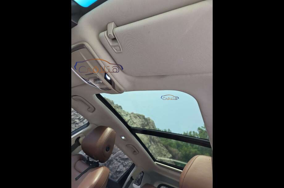 Azkarra Geely فضي