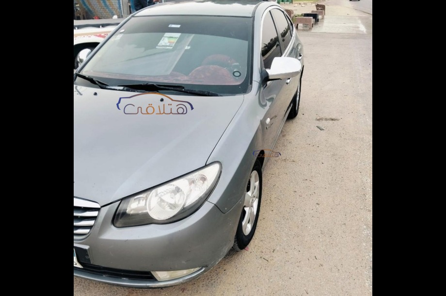 Elantra Hyundai Dark grey