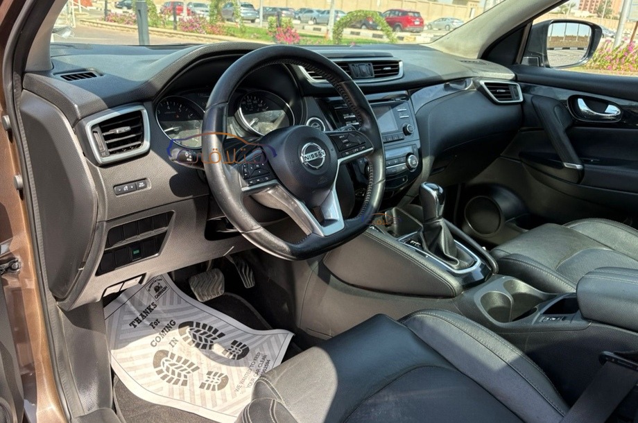 Qashqai Nissan برونزي