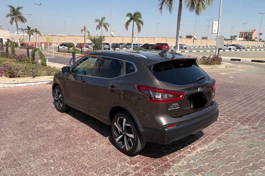 Qashqai Nissan برونزي