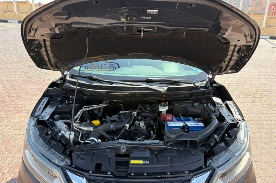 Qashqai Nissan برونزي