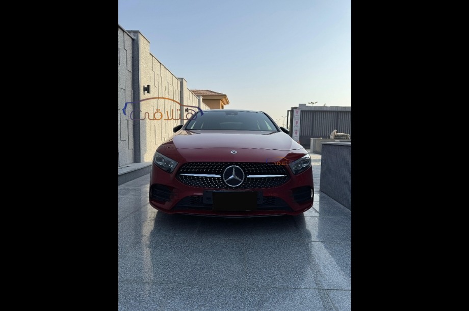A 200 Mercedes Red