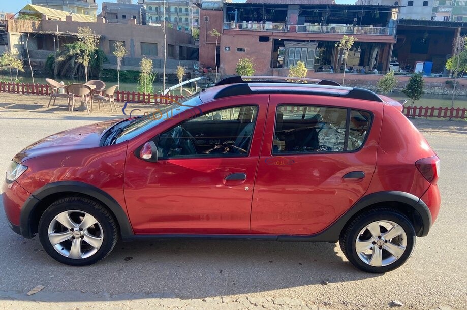 Sandero Step Way Renault احمر