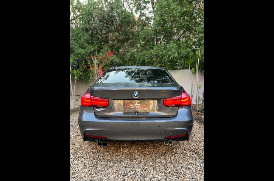 328 BMW Dark grey