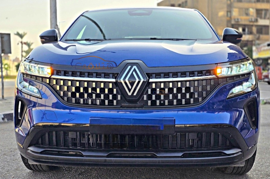Austral Renault أزرق