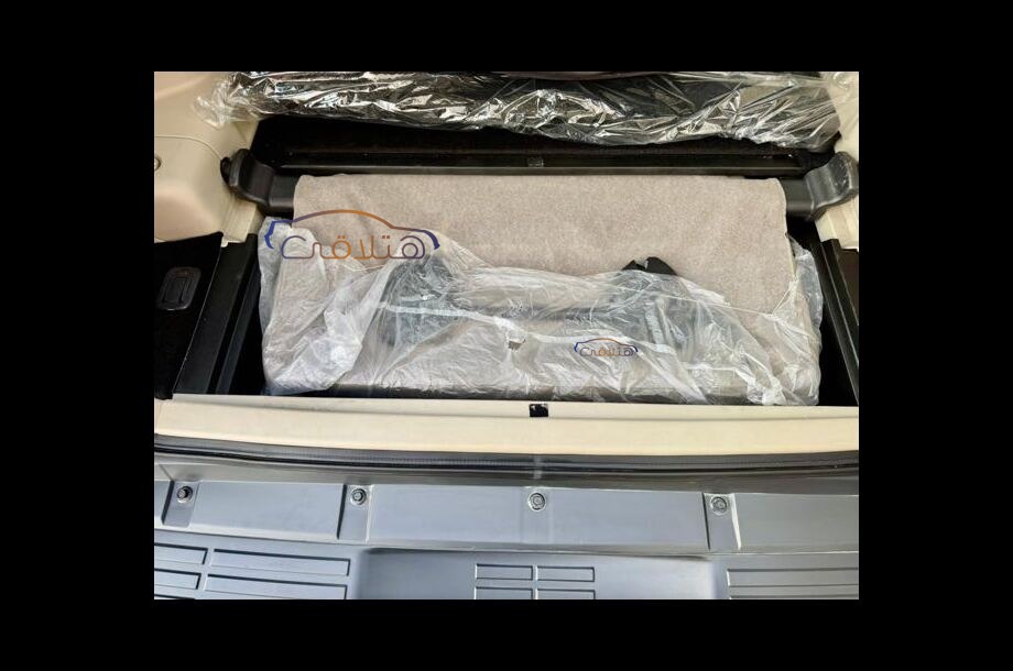 Pajero Mitsubishi فضي