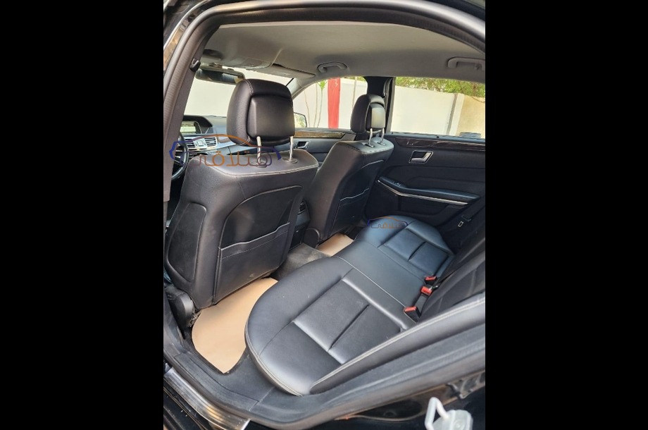 E 200 Mercedes Black