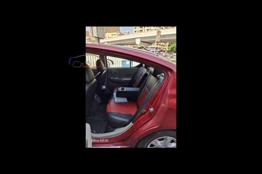 Sunny Nissan احمر