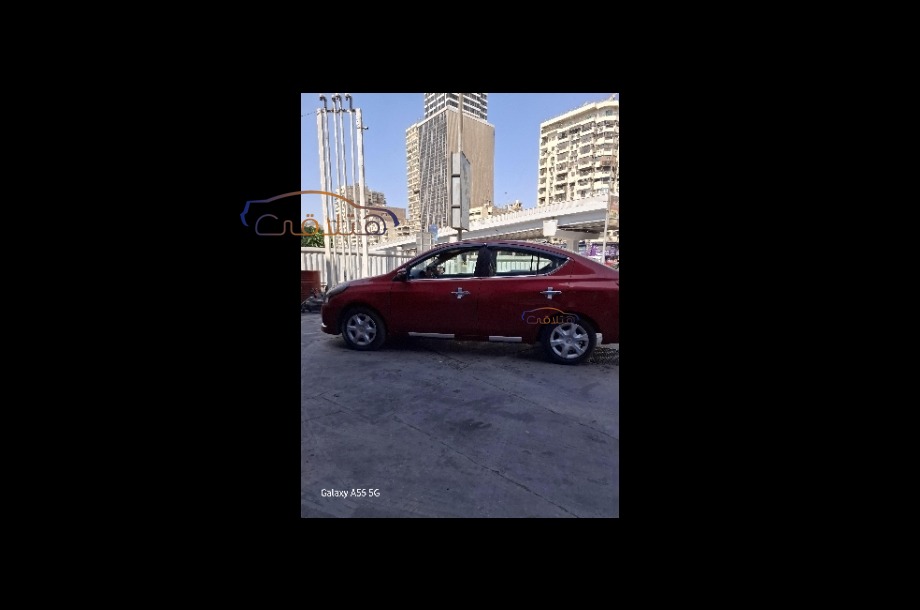 Sunny Nissan احمر