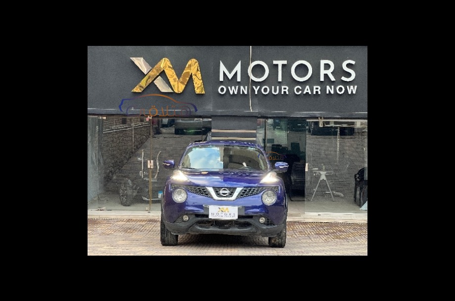 Juke Nissan أزرق