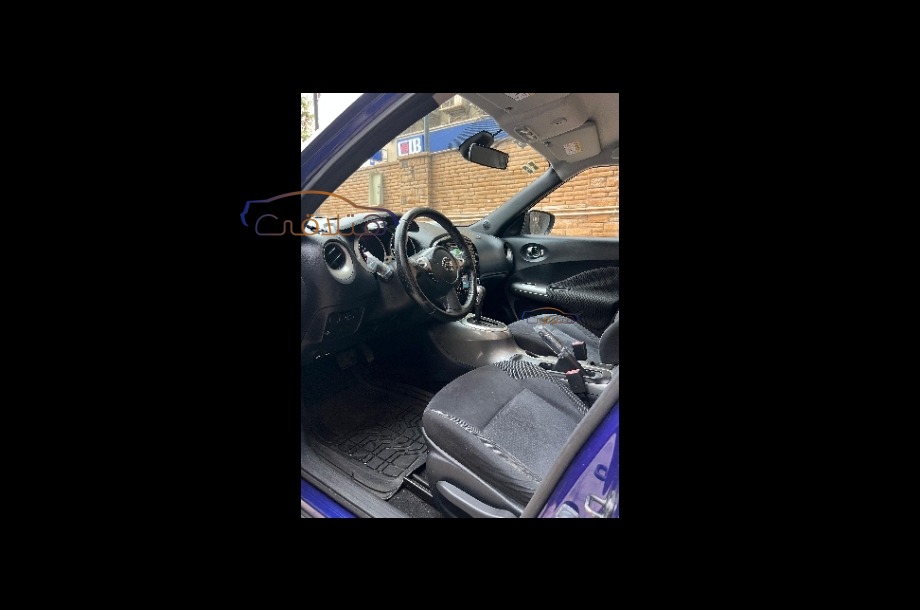 Juke Nissan أزرق