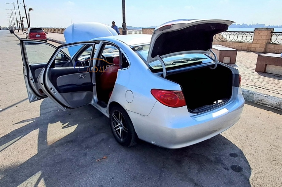 Elantra Hyundai Silver