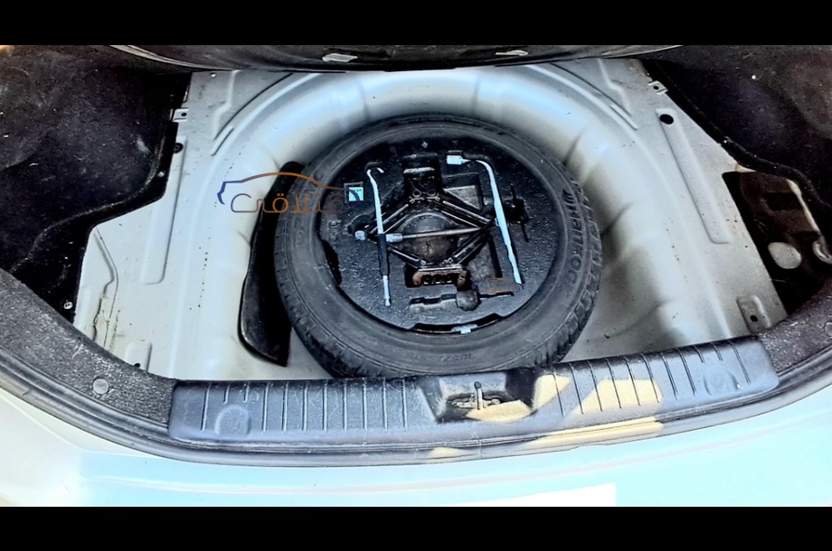 Elantra Hyundai Silver