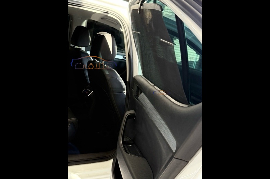 Superb Skoda أبيض