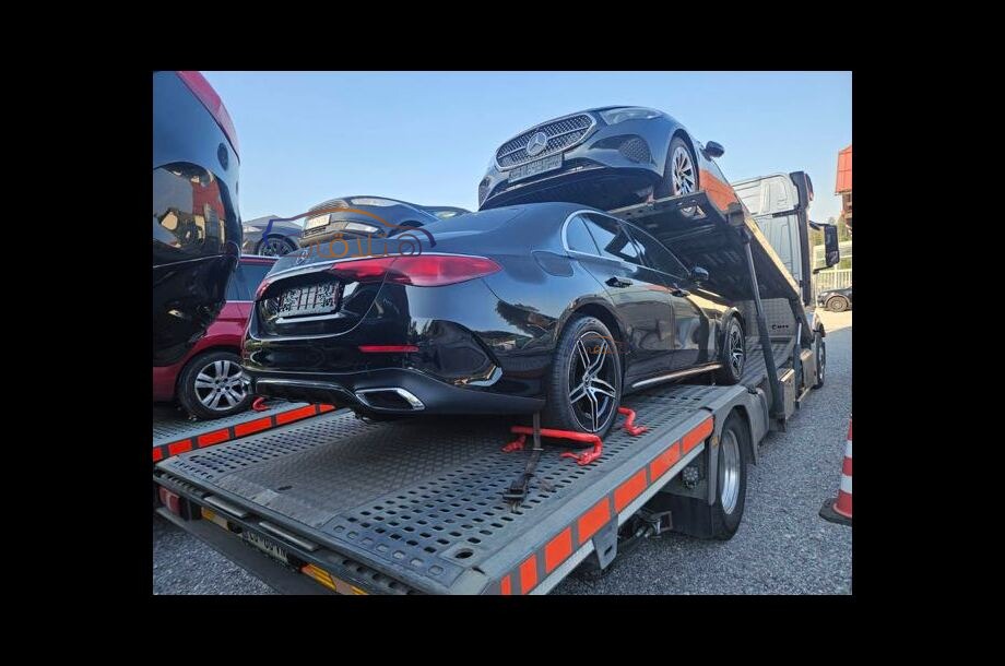 E 200 Mercedes أسود