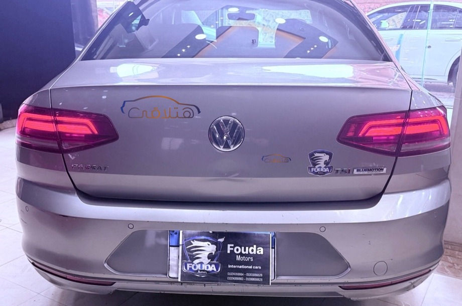 Passat Volkswagen Gray