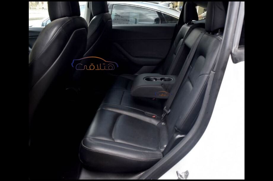 Model Y Tesla أبيض