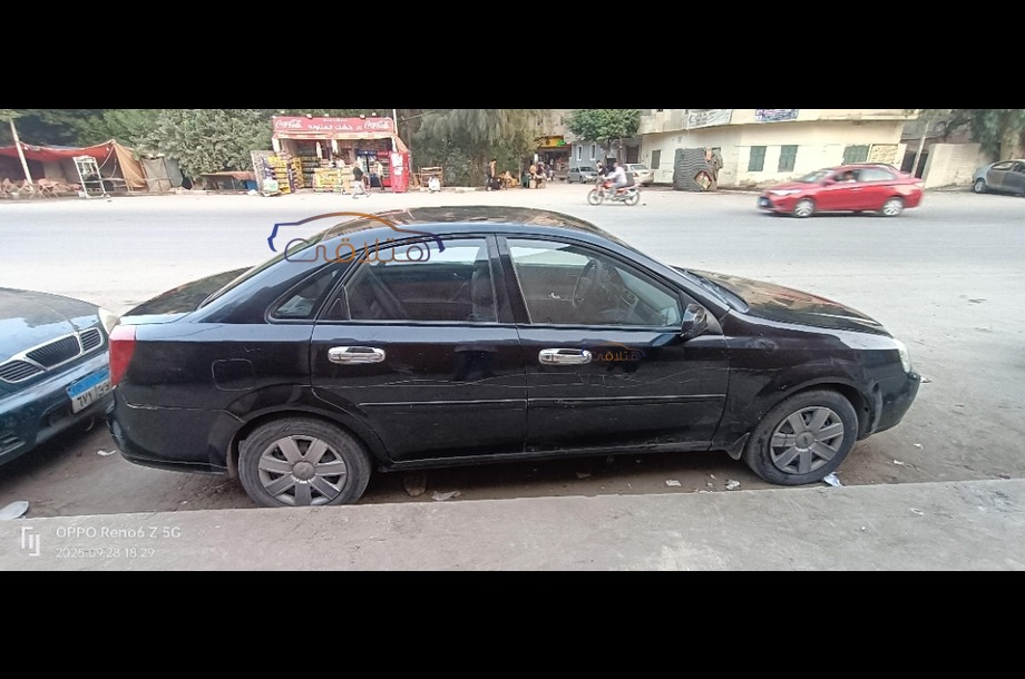 Optra Chevrolet أسود