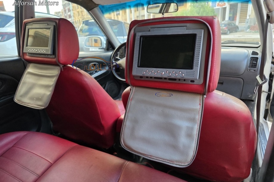 Lancer Crystala Mitsubishi White