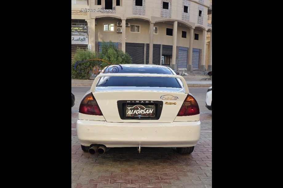 Lancer Crystala Mitsubishi White