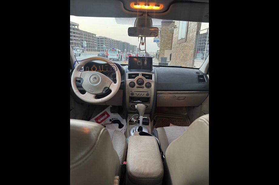 Megane Renault Silver